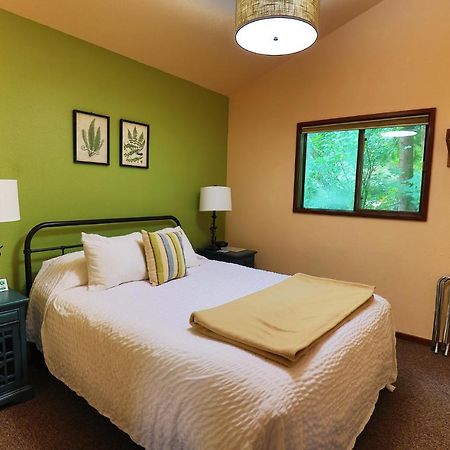 Silver Falls Lodge & Conference Center Sublimity Esterno foto
